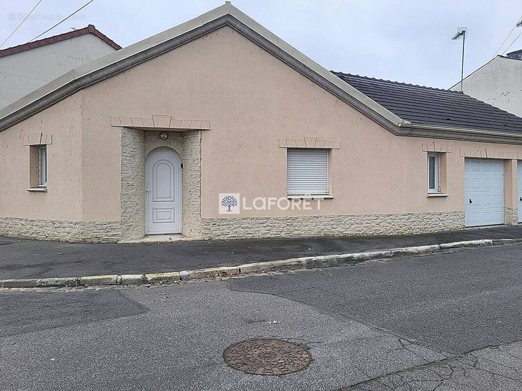 Maison à SAINT-QUENTIN