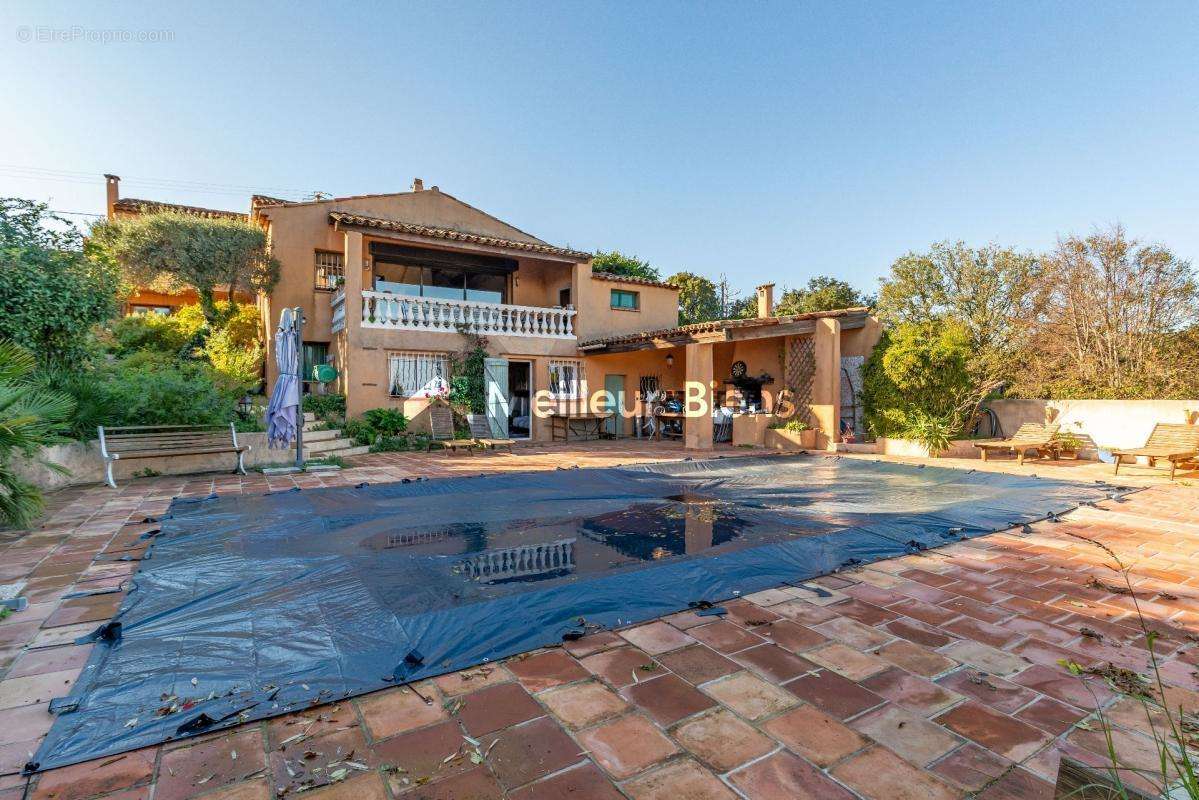 Maison à LES ADRETS-DE-L&#039;ESTEREL