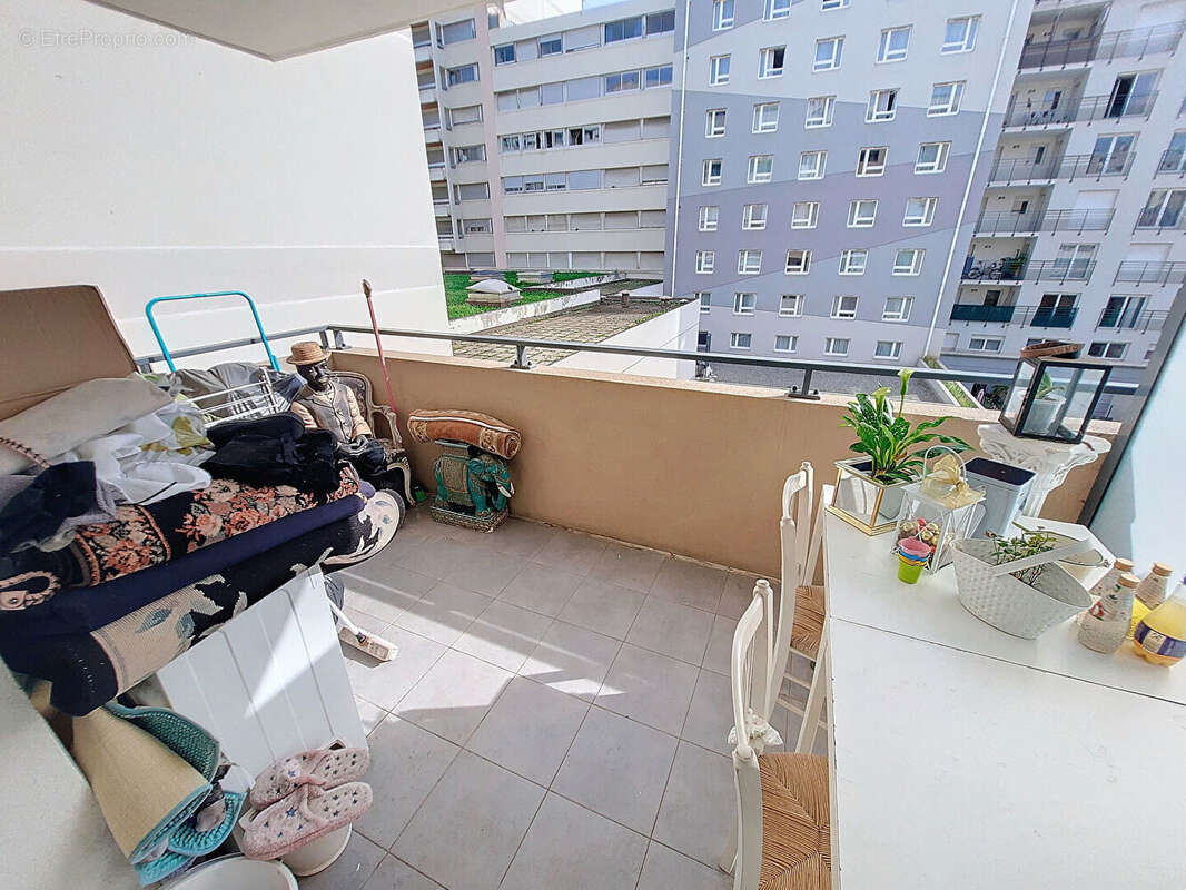 Appartement à MARSEILLE-4E
