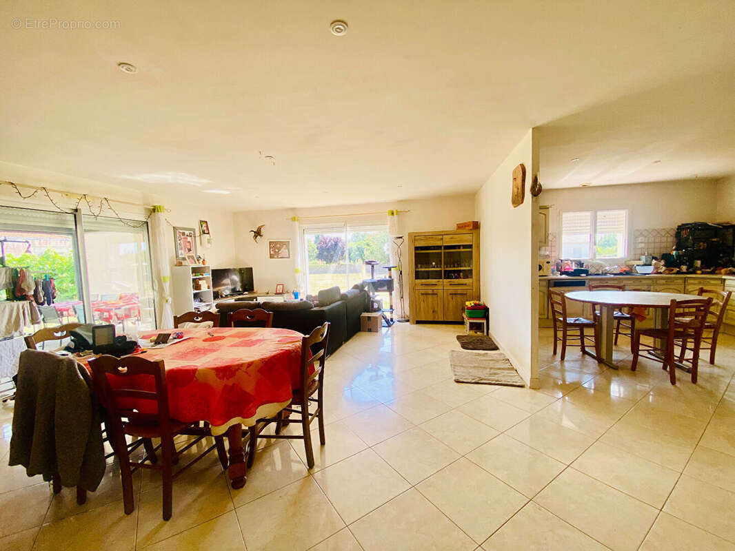Maison familiale 3 chambres -Saint Philbert De Grand Lieu - Terrain 1616m2 - photo 5