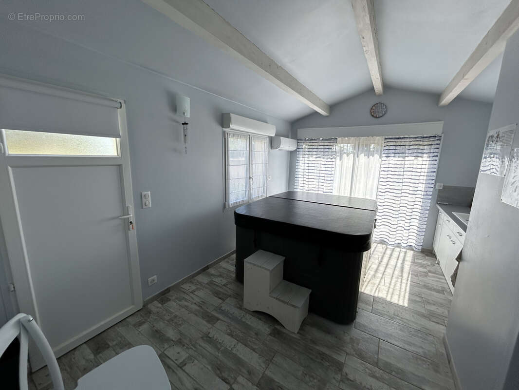 Maison à LEZIGNAN-CORBIERES