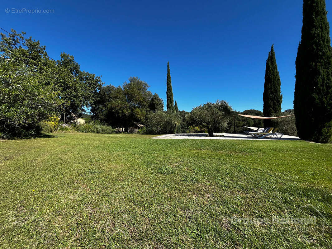 Terrain à GOUDARGUES
