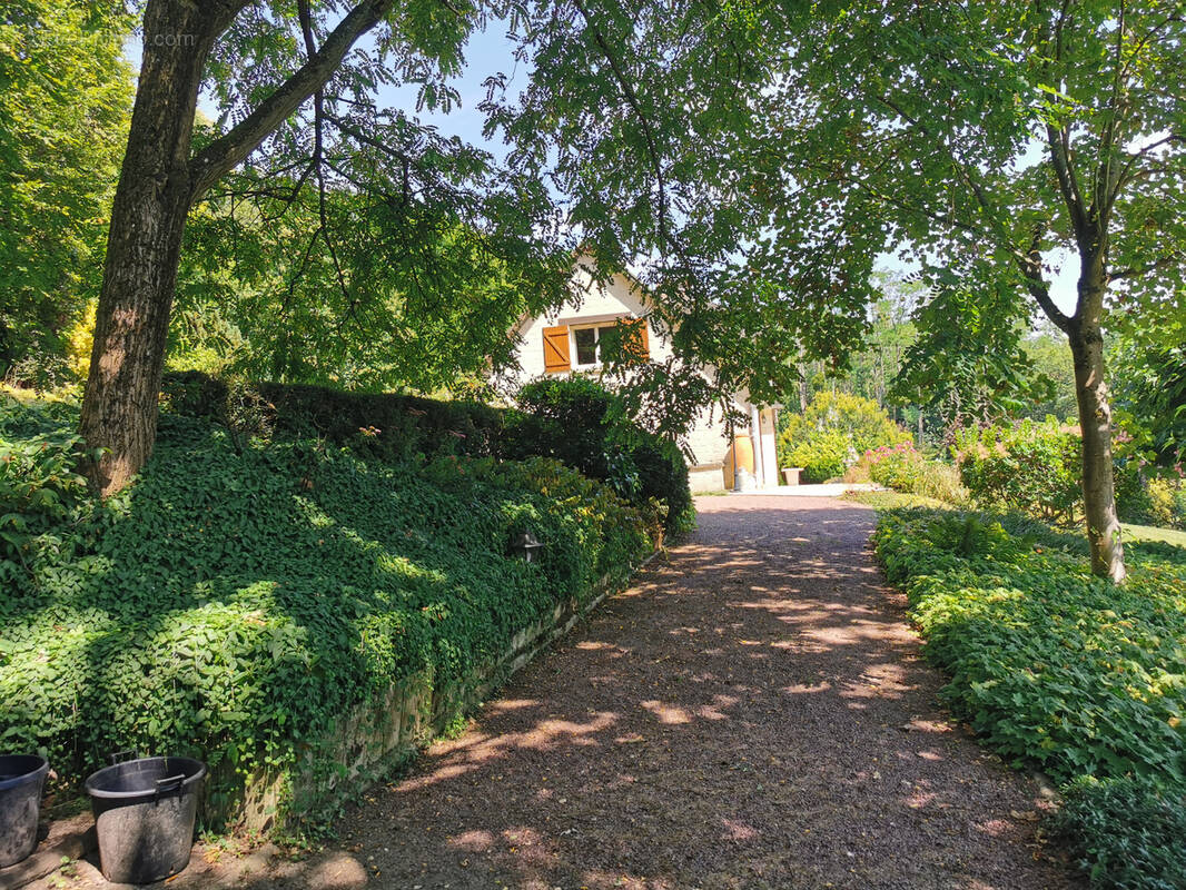 Maison à AUMONT-EN-HALATTE