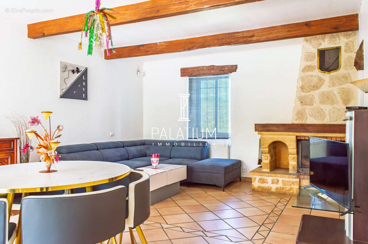 Maison 125 m² à Volonne  - photo 8