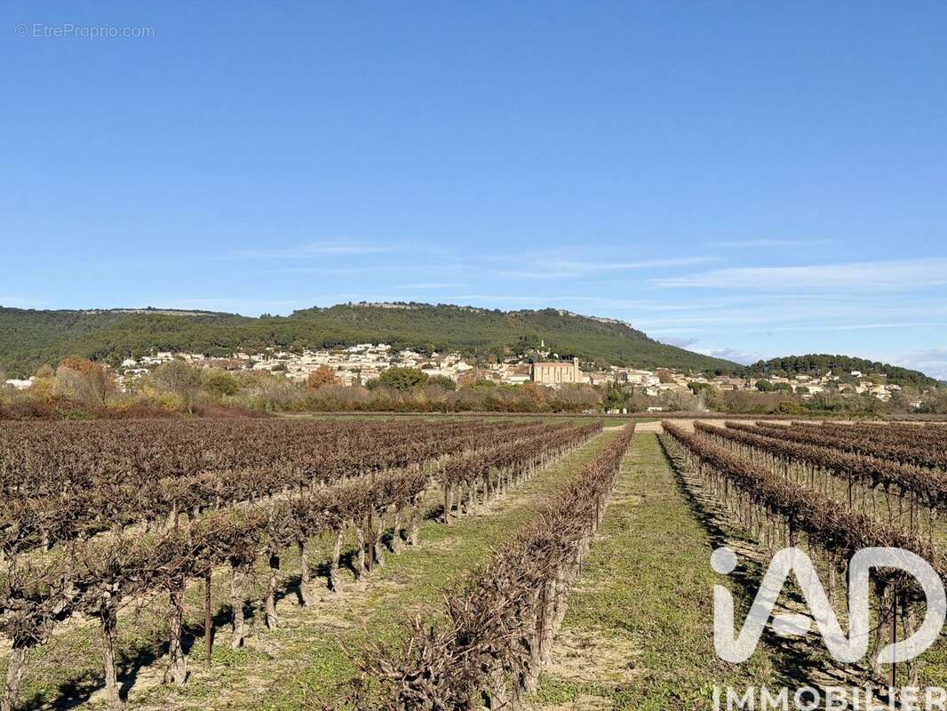 Photo 5 - Terrain à LAUDUN-L&#039;ARDOISE