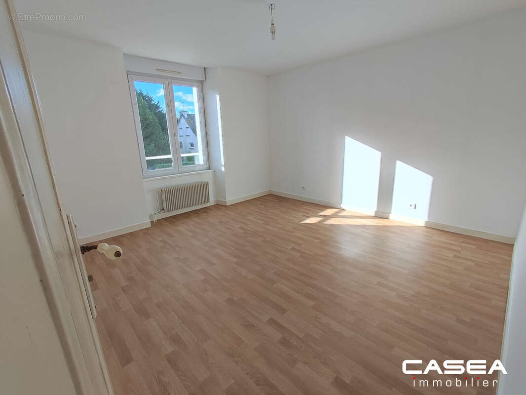 Maison à SAINT-EVARZEC