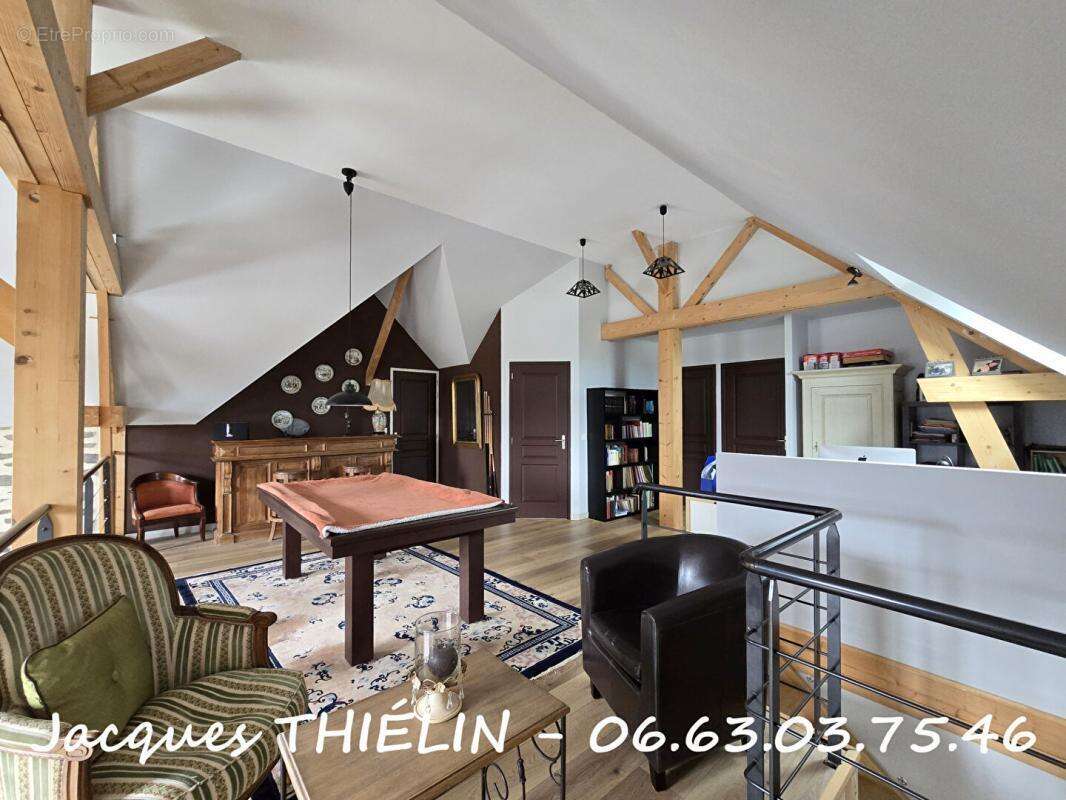 Maison à LONGUE-JUMELLES