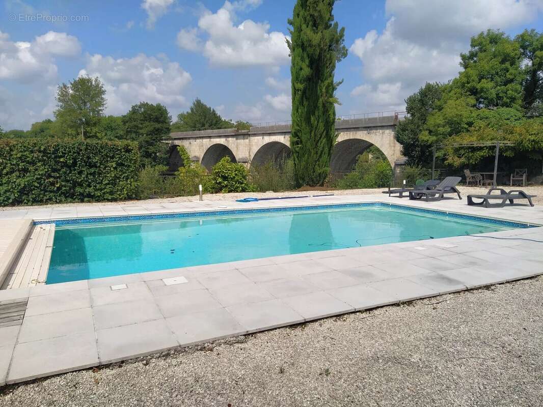 Propriété Belle Époque de caractère en bord de rivière – Un cadre de vie exceptionnel - photo 5