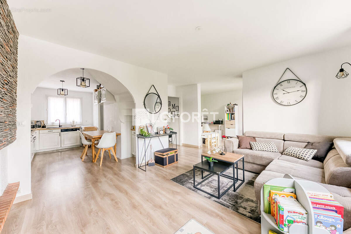 Appartement à EMERAINVILLE