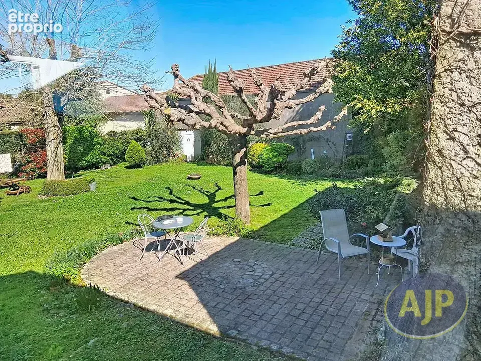 Maison  avec un jardin à Saint Estèphe - photo 3
