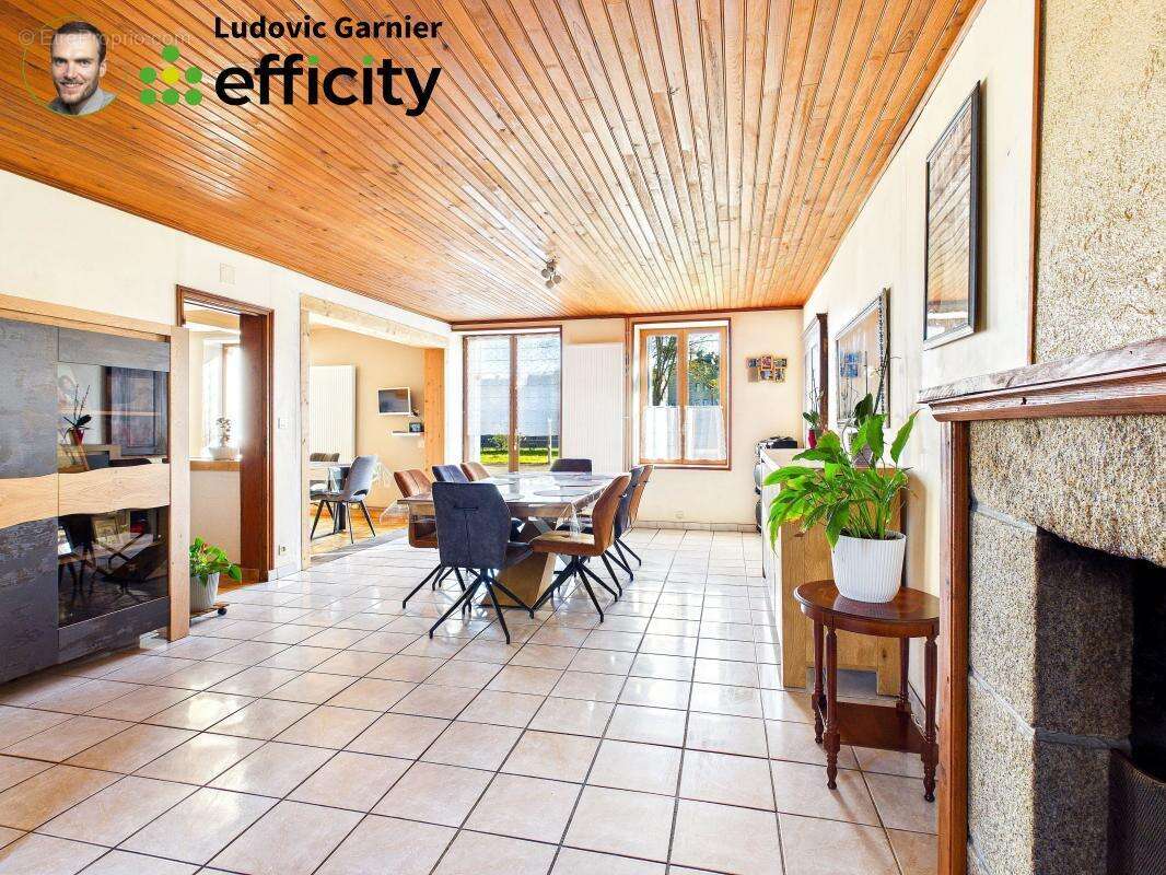 Maison à SAINT-HILAIRE-DU-HARCOUET