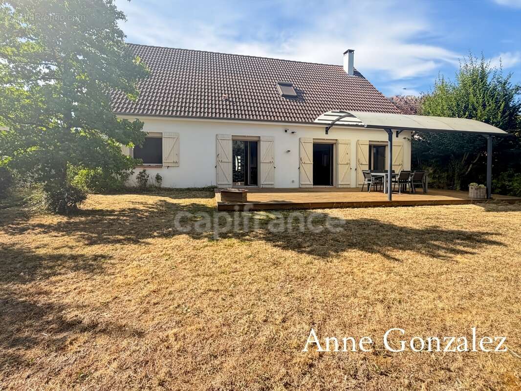 Saint Jean le Blanc, à 5 minutes d'Orleans dans un secteur privilégié etcherché à vendre grande maison familiale de 235 m2, 5 ch - photo 3