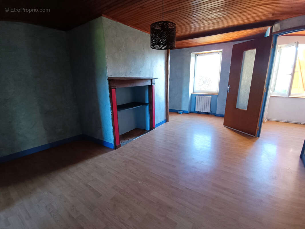 Maison à LESCURE-JAOUL