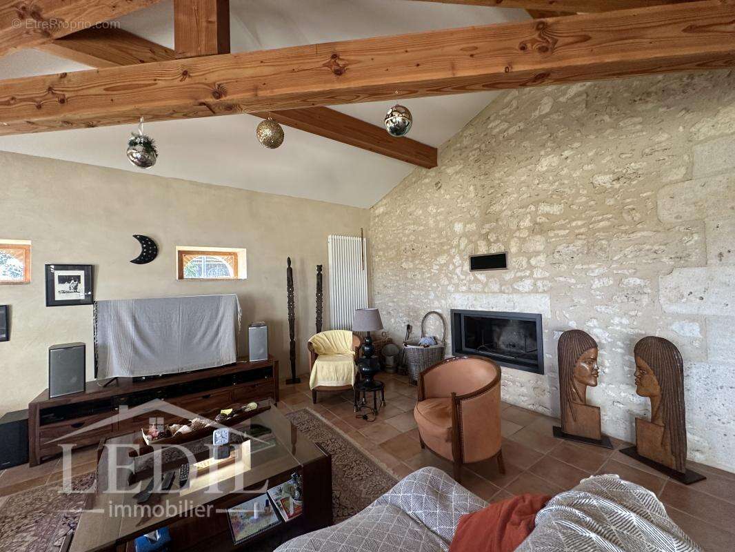 Maison à MAUVEZIN