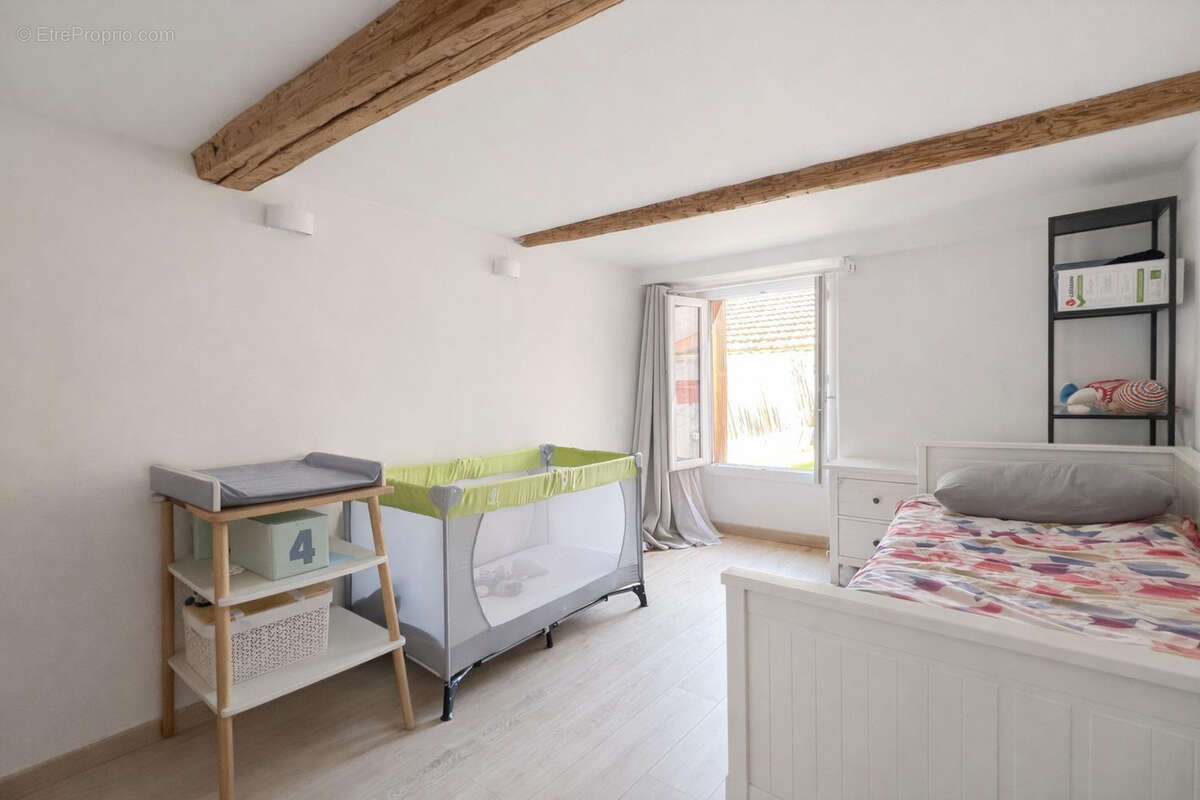 Appartement à MARSEILLE-6E