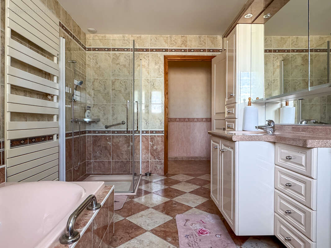 Maison à SAINT-PALAIS-SUR-MER