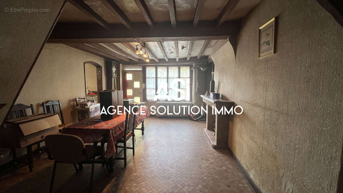 Maison à VILLAINES-LA-JUHEL