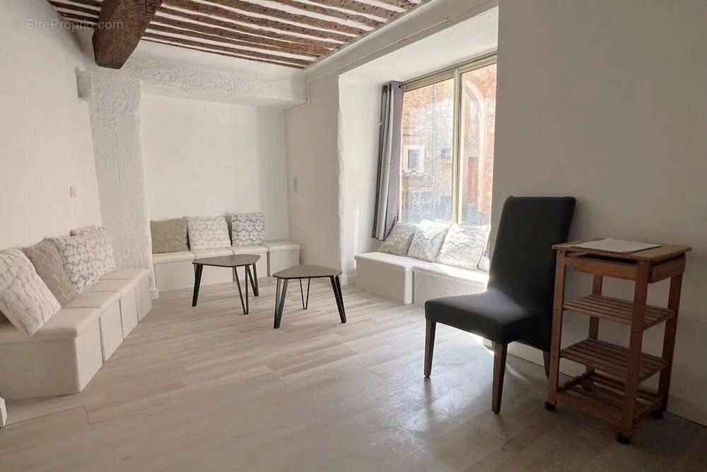 Appartement à MONTAUROUX