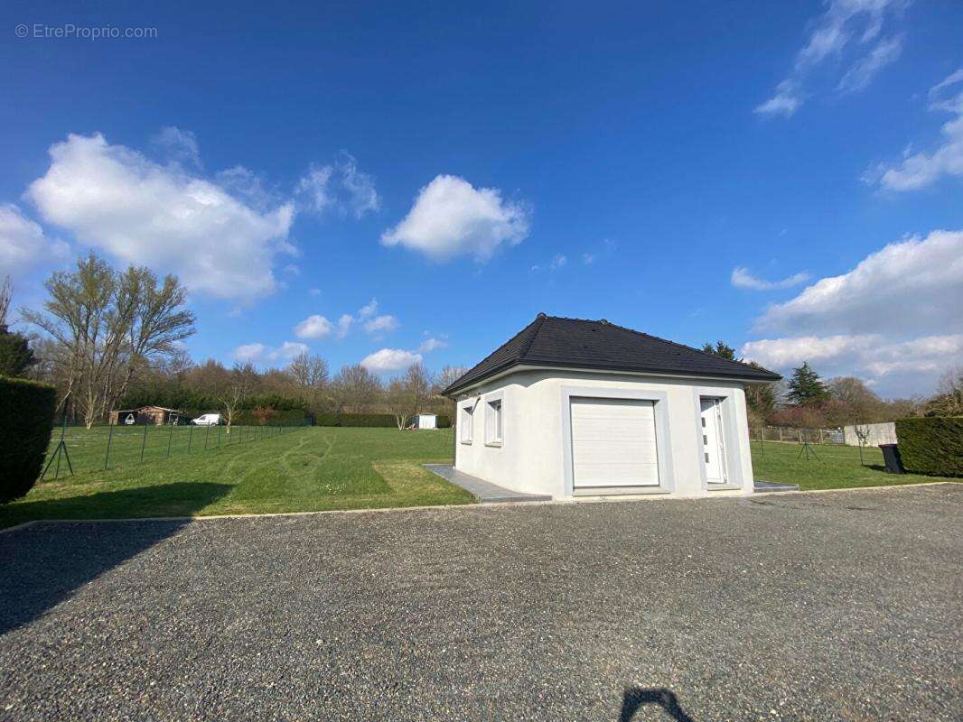 Maison à AMILLY