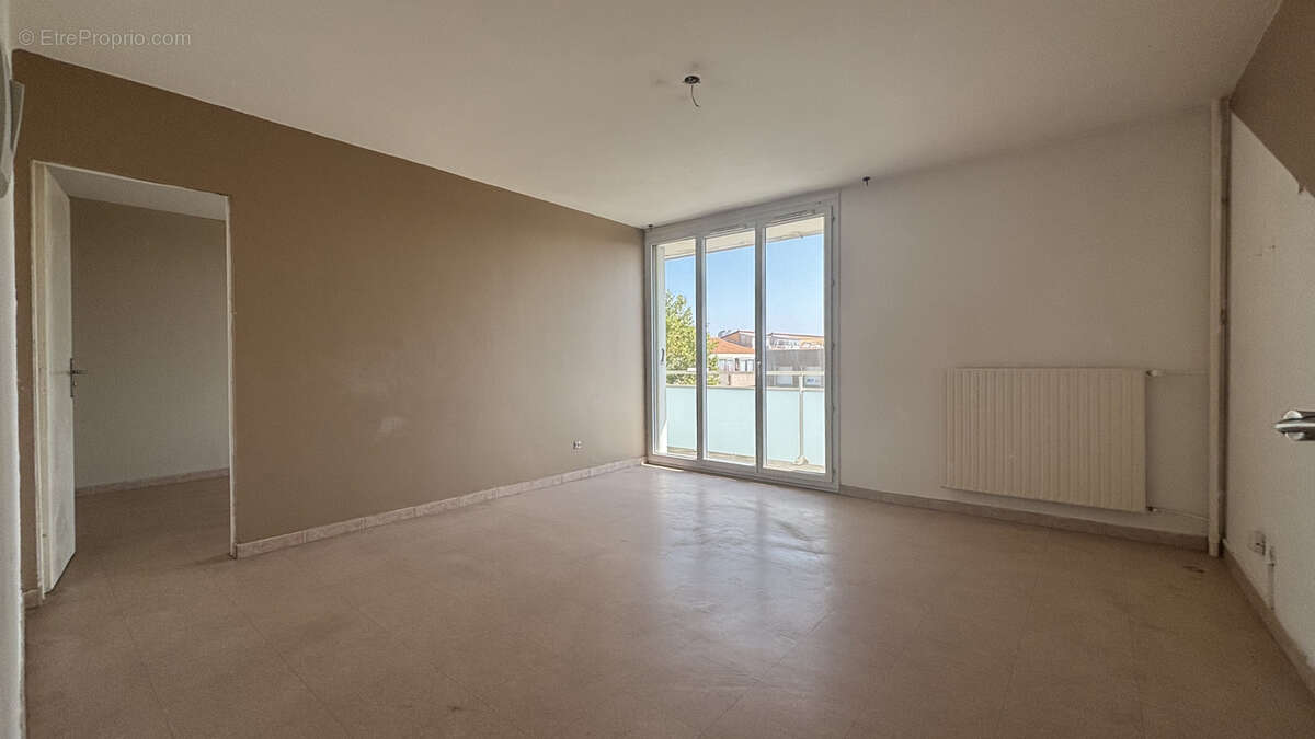 Appartement à PORT-DE-BOUC