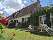 Maison à SAINT-VICTOR-DE-BUTHON