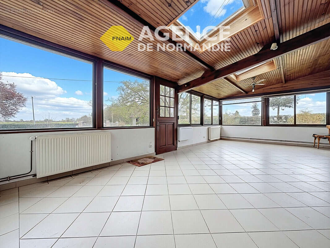 Maison à MONTREUIL-L'ARGILLE