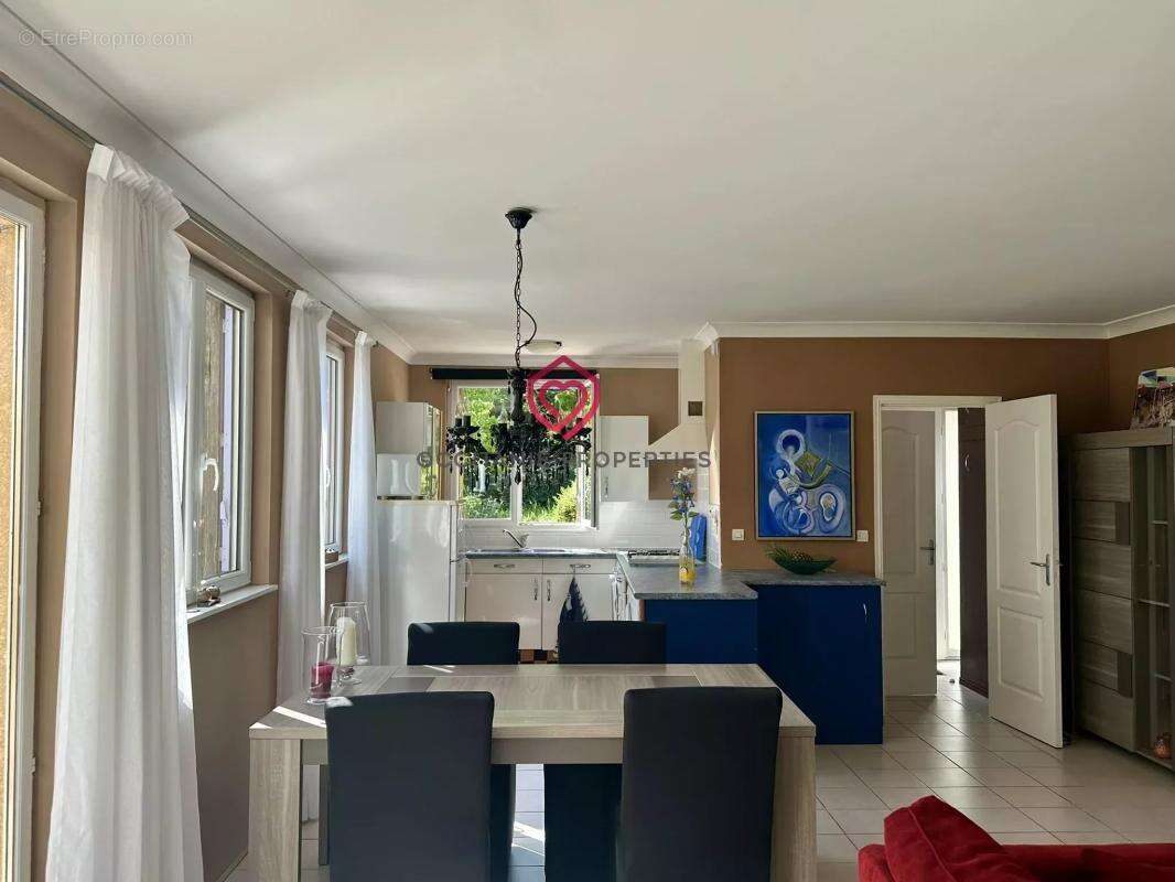 Maison à CUXAC-CABARDES