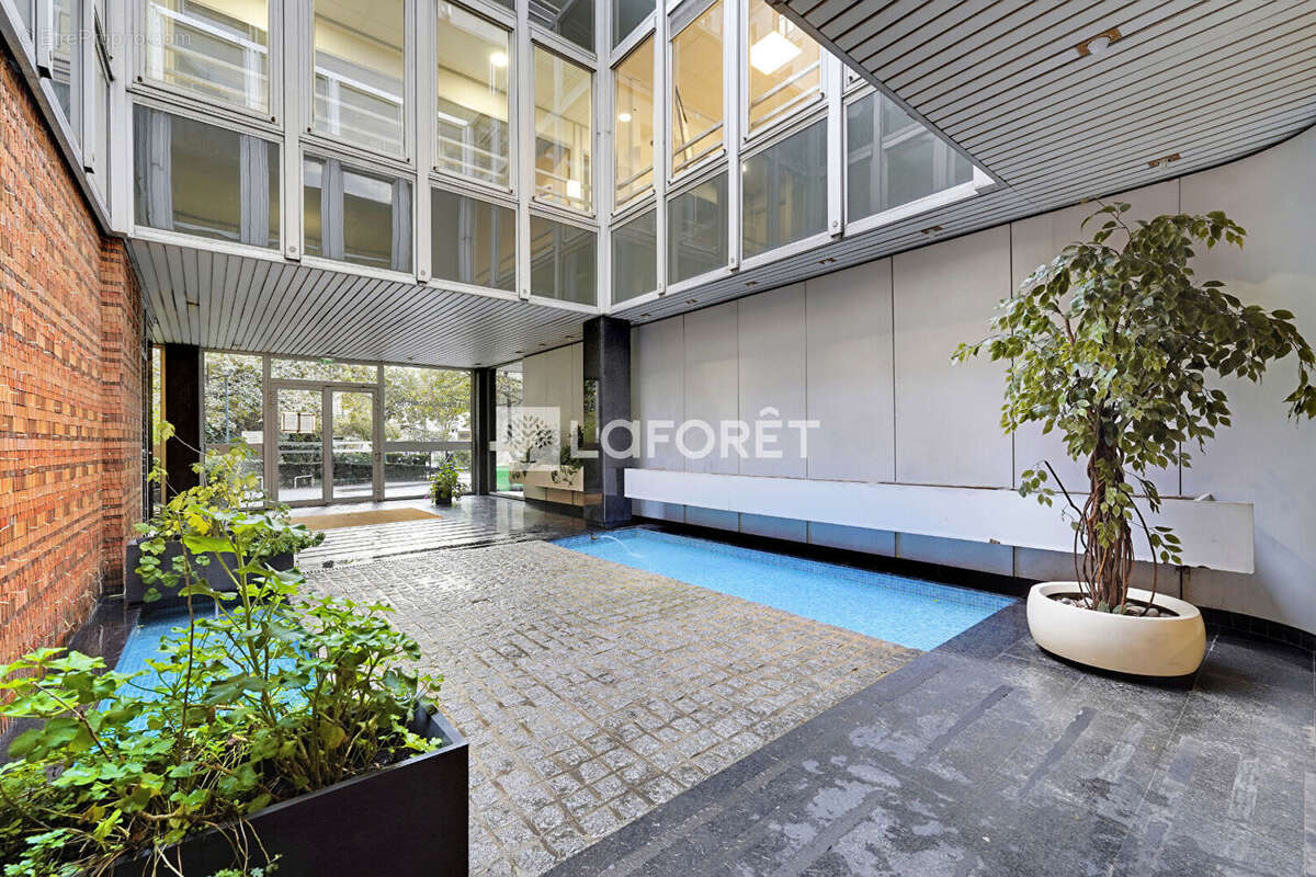 Appartement Paris 3 pièces 68 m2 avec vue panoramique sur monuments - photo 17