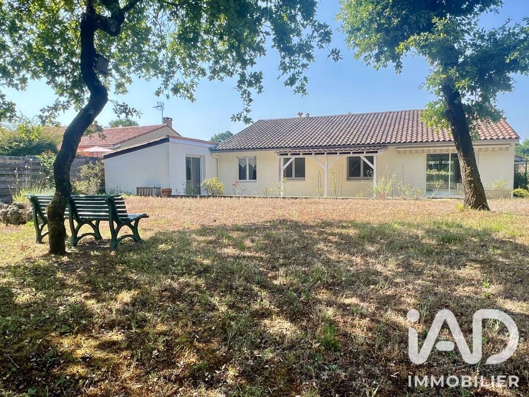 Photo 1 - Maison à LE HAILLAN