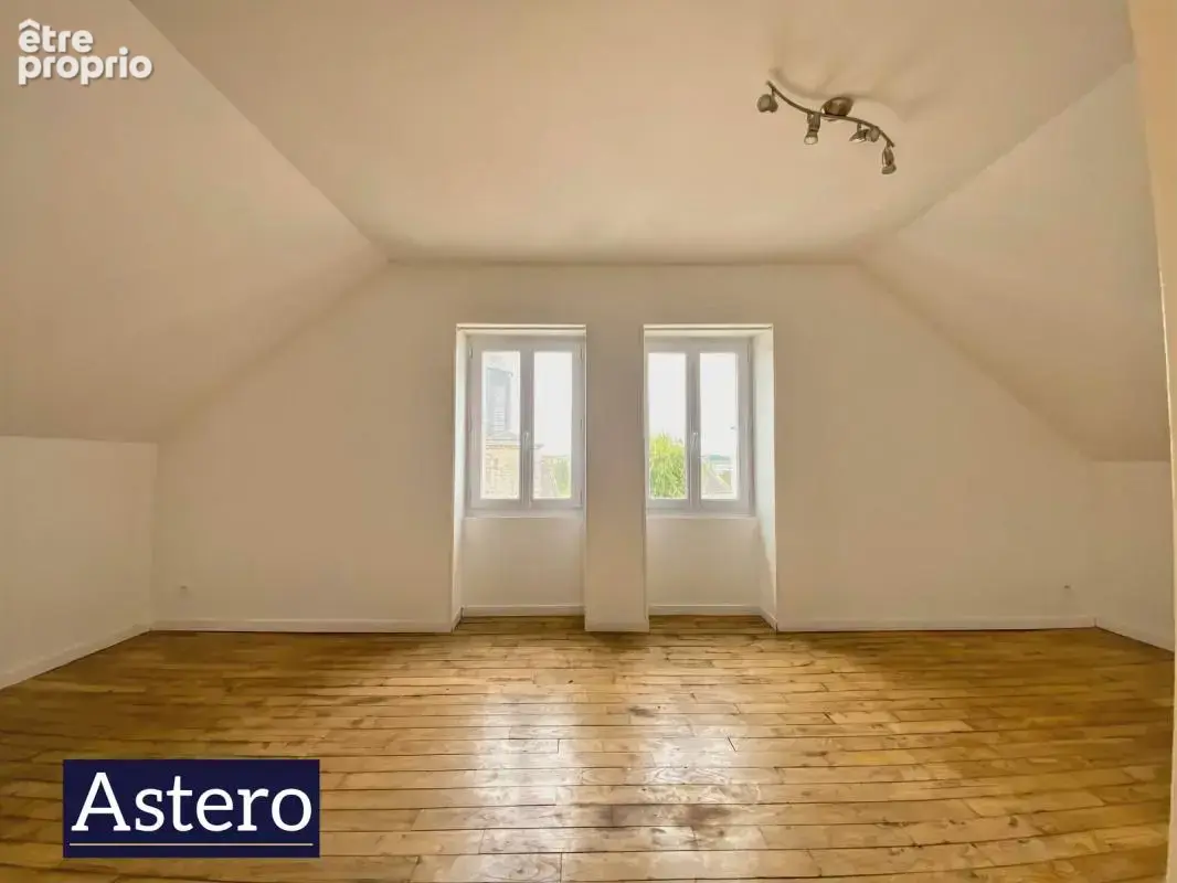 Belle maison de caractère de 189 m² – 5 chambres – Dépendance en pierre – Cœur de Saint-Gérand - photo 6