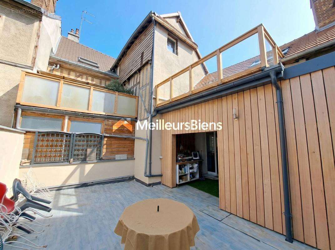 Triplex d'habitation avec  grande terrasse, divisible en lots distincts - photo 19