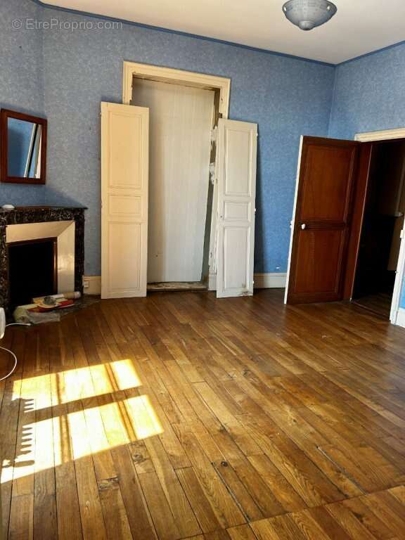 Maison de caractere coeur bazois  face au canal - toutes commodites - cour et dependances - - photo 9