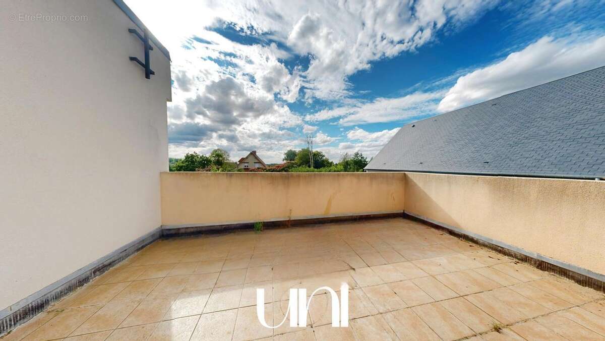 Maison à MAY-SUR-ORNE