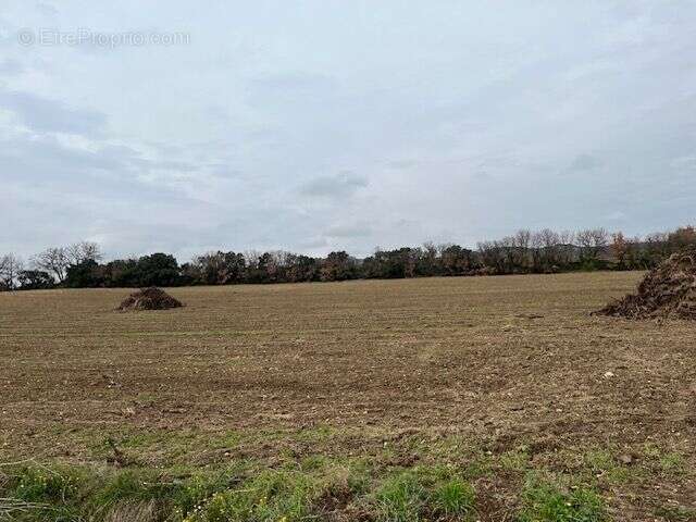 Terrain à CASTILLON-DU-GARD
