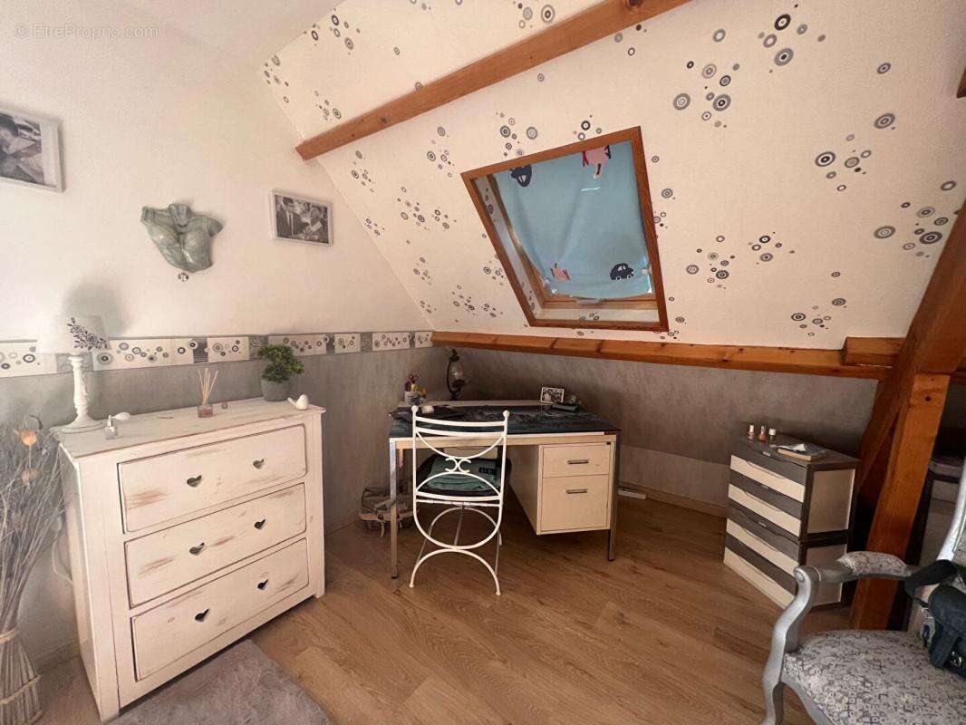 Maison à VARENNES-VAUZELLES