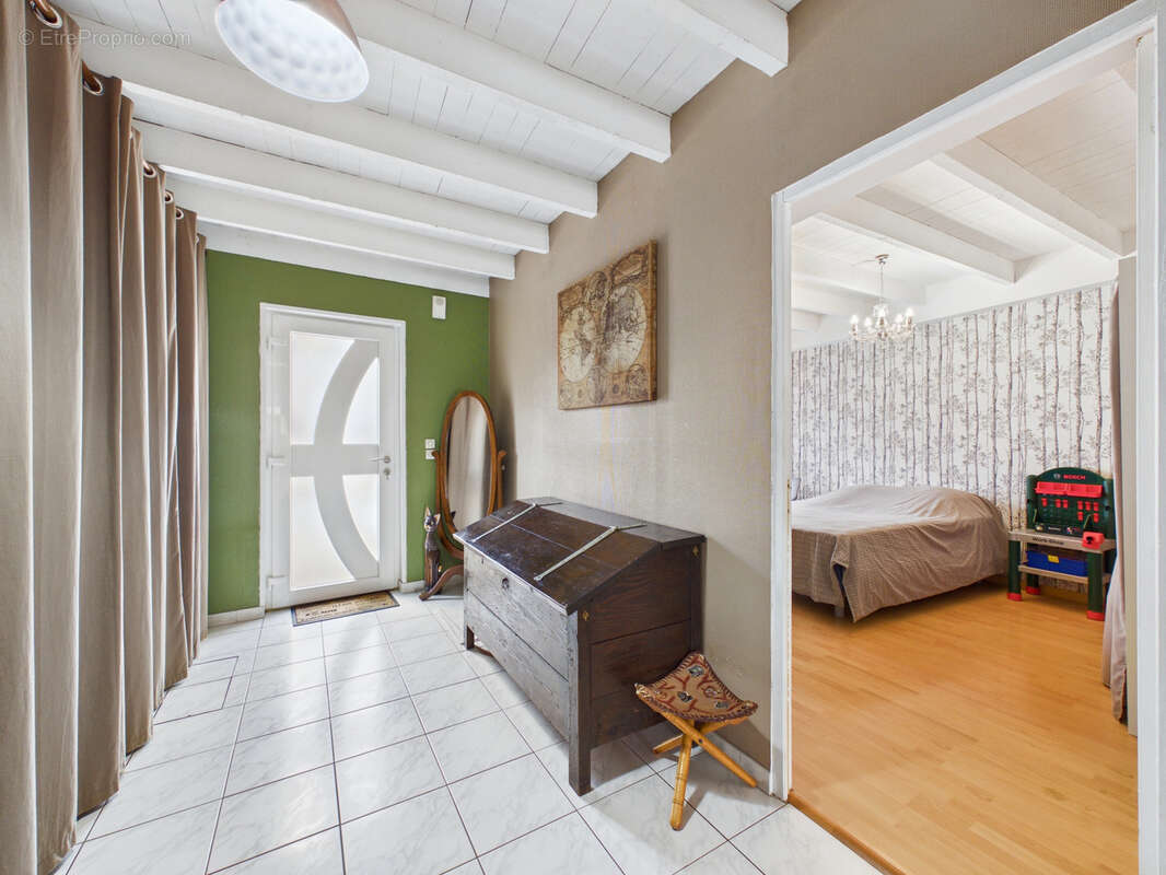 Belle maison lorraine de caractère - 230 m2 - Rénovée avec goût - photo 6