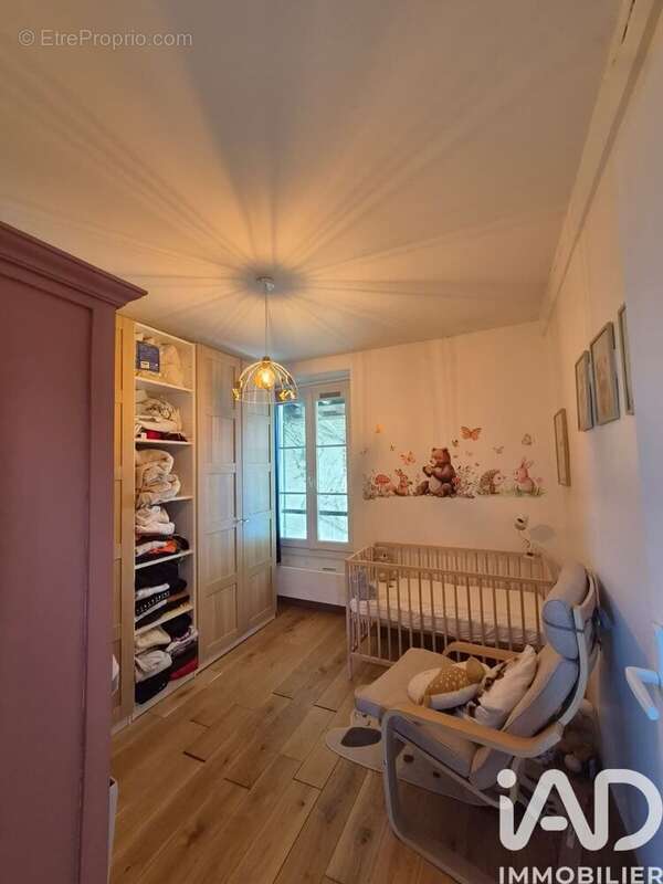 Photo 7 - Appartement à DAMPIERRE-EN-YVELINES