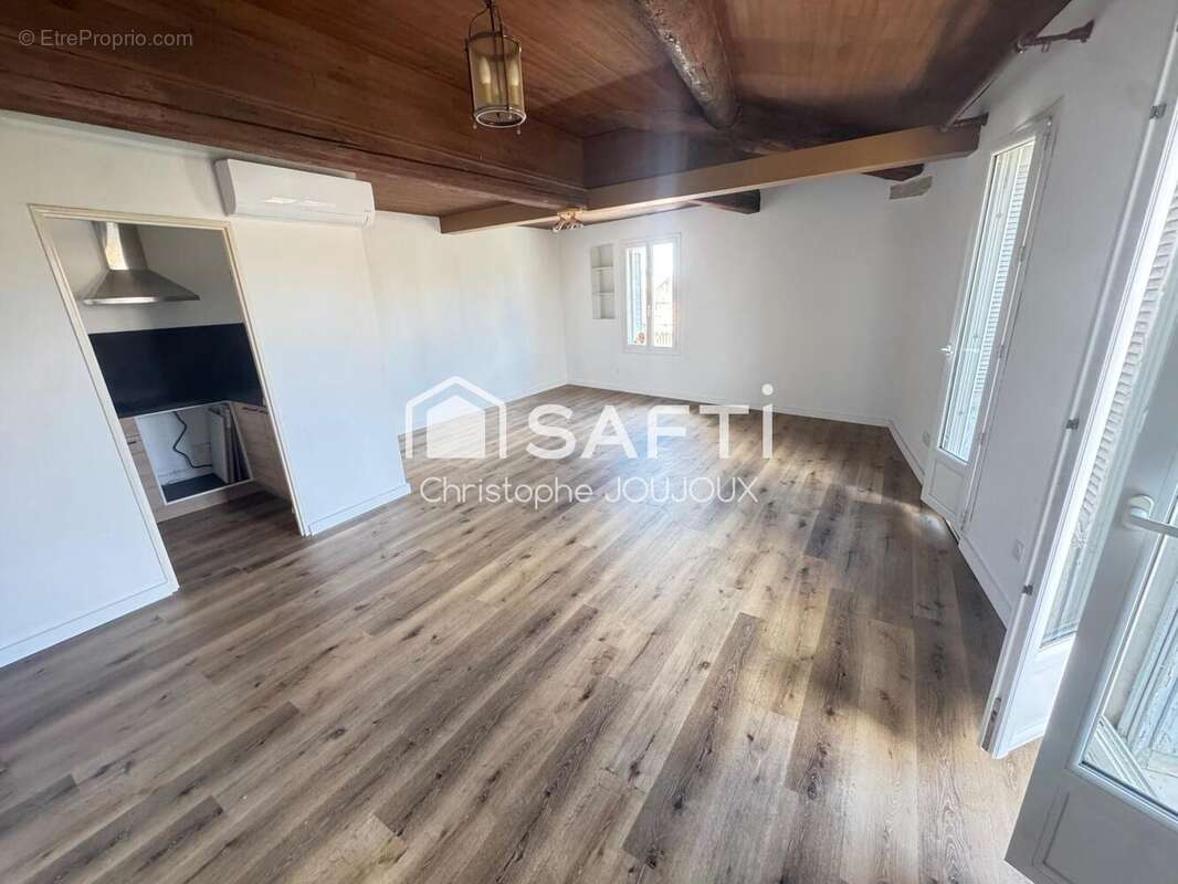 Photo 2 - Appartement à NIMES