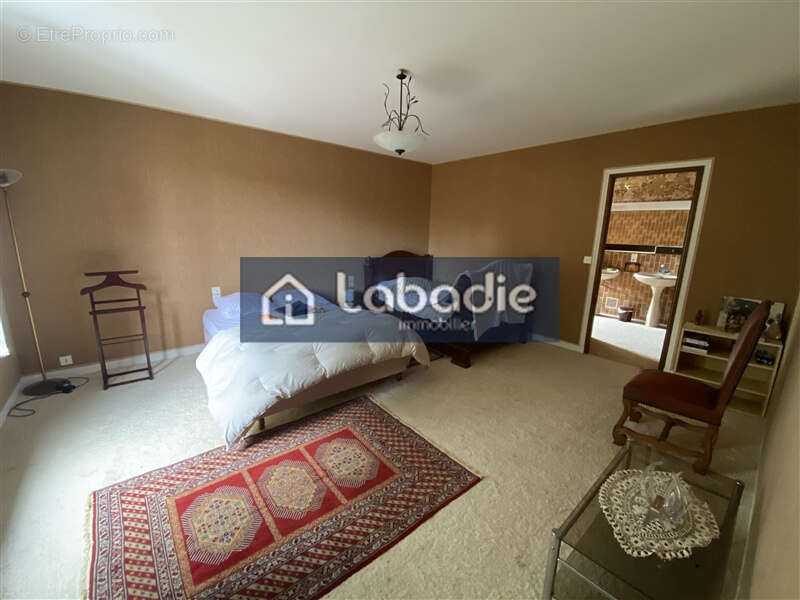 Maison de 7 pieces a 5 mn de vire-normandie - photo 6