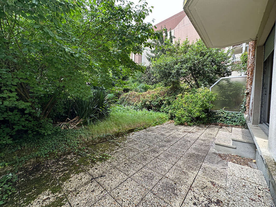 Appartement à MONTROUGE