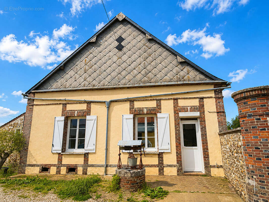 Maison à GROSSOEUVRE