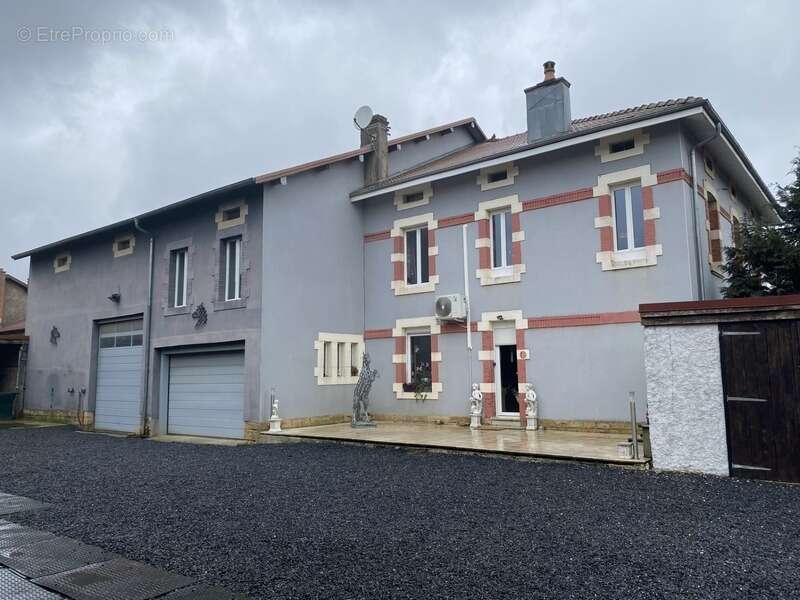 Maison à DONCOURT-LES-LONGUYON