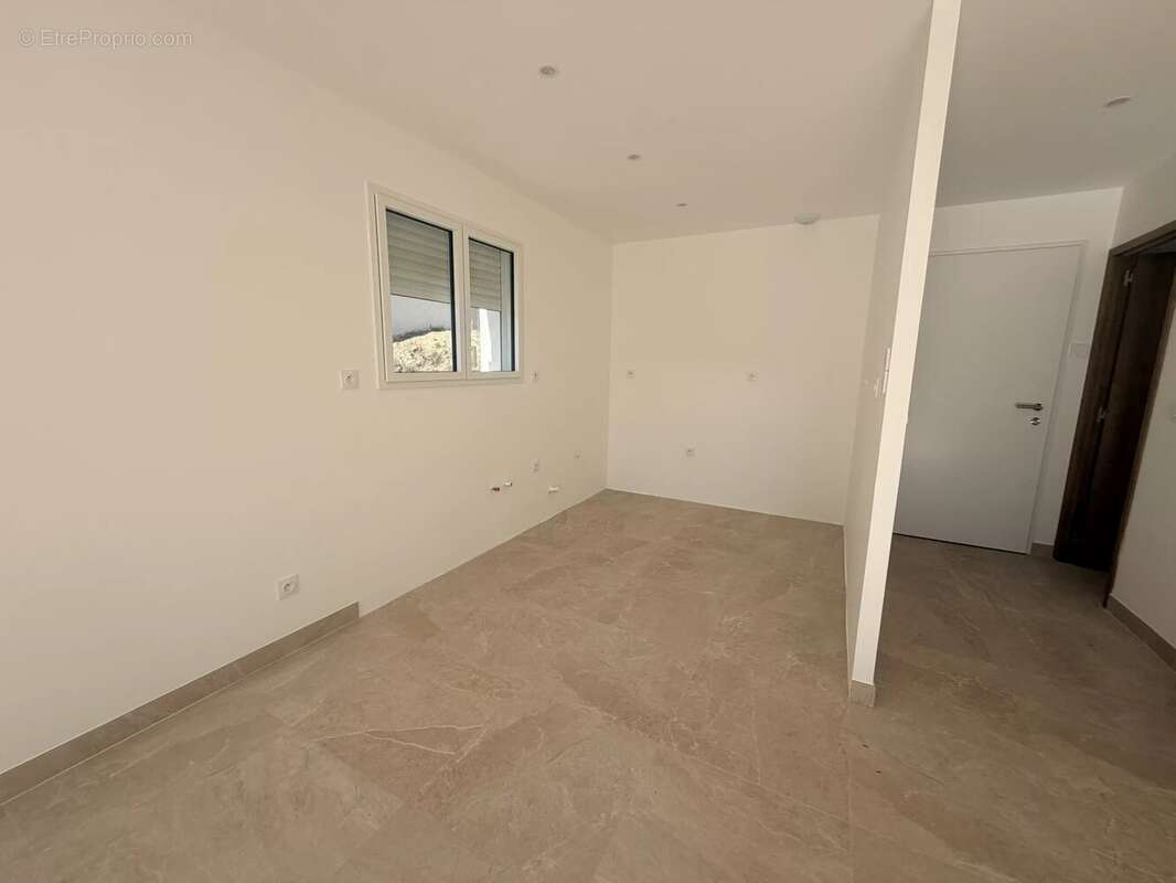 Maison à TOURRETTE-LEVENS