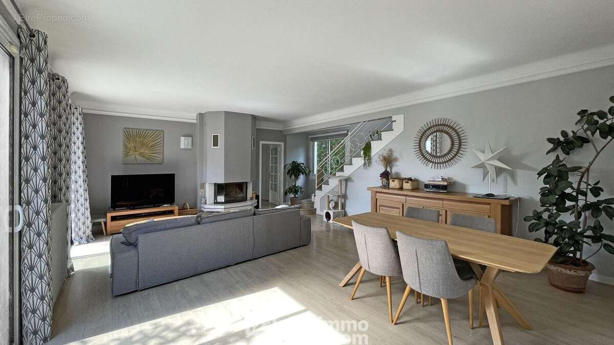 Maison à ORMESSON-SUR-MARNE