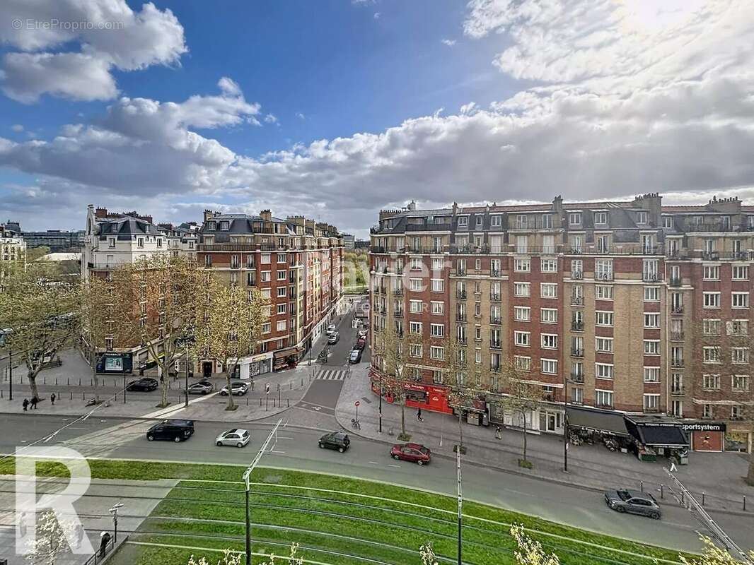 Appartement à PARIS-14E
