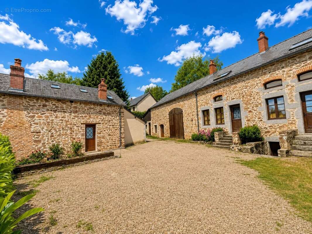 Maison à GOULOUX