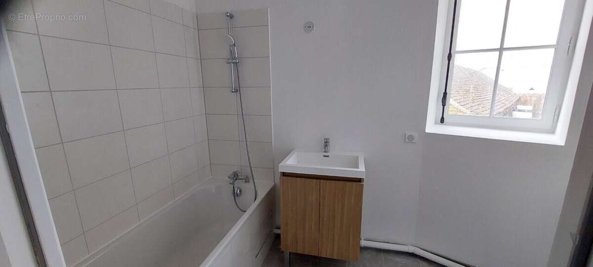 Appartement à FONTENAY-TRESIGNY