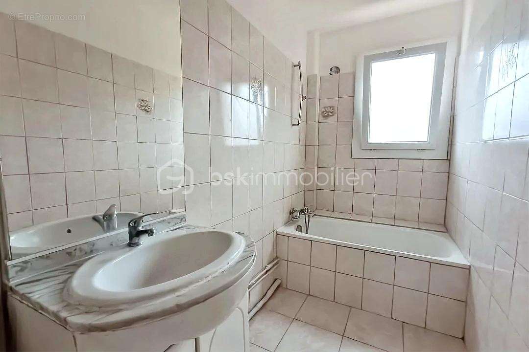 Appartement à BILLERE