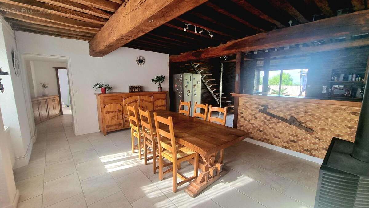 Photo 4 - Maison à QUARRE-LES-TOMBES