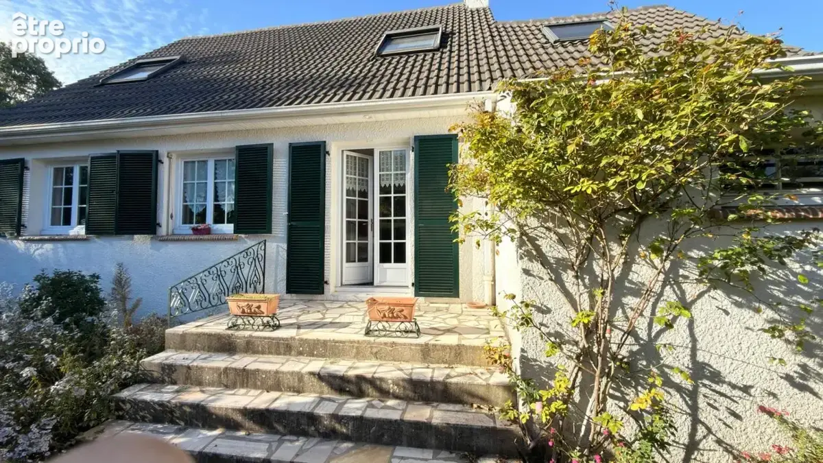 Maison 5 pièces / 120 m² / 369 000 EUR / GRESSY - photo 12